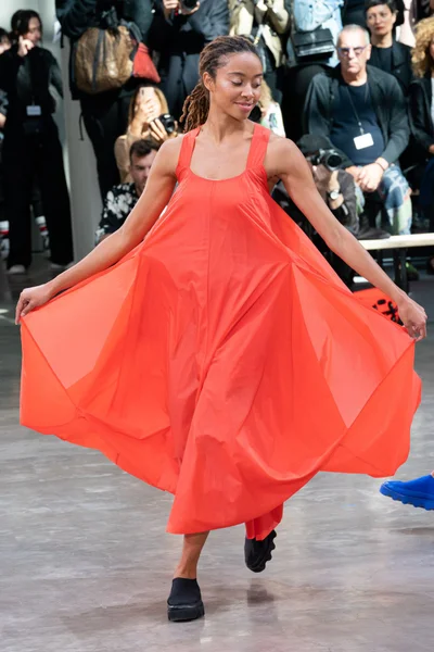Look 27